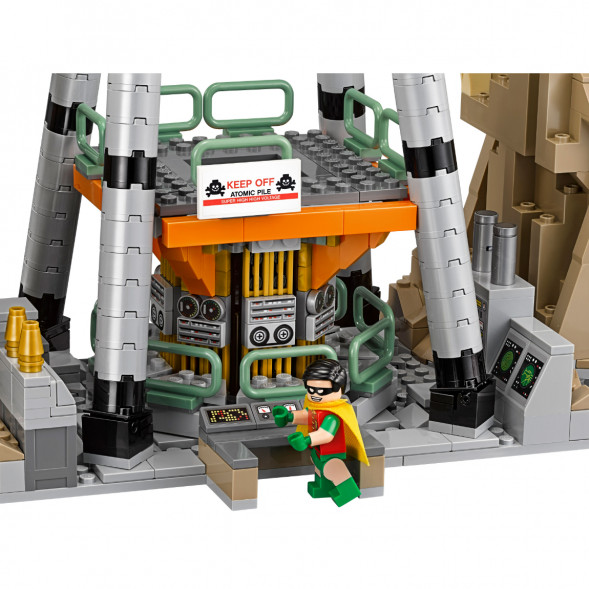 Конструктор LEGO Коллекционные наборы 76052 Логово Бэтмена в Хабаровске