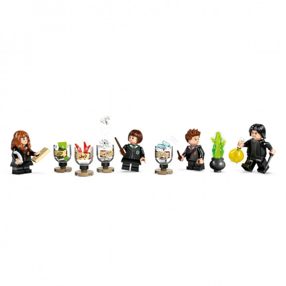 Конструктор LEGO Harry Potter 76431 Замок Хогвартс Класс зельеварения в Хабаровске