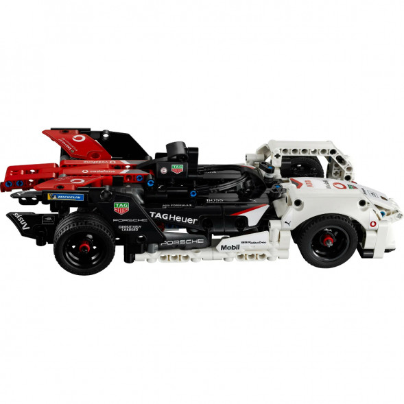 Конструктор LEGO Technic 42137 Formula E Porsche 99X Electric в Хабаровске