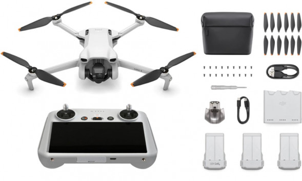 Квадрокоптер DJI Mini 3 Fly More Combo Plus (DJI RC) в Хабаровске