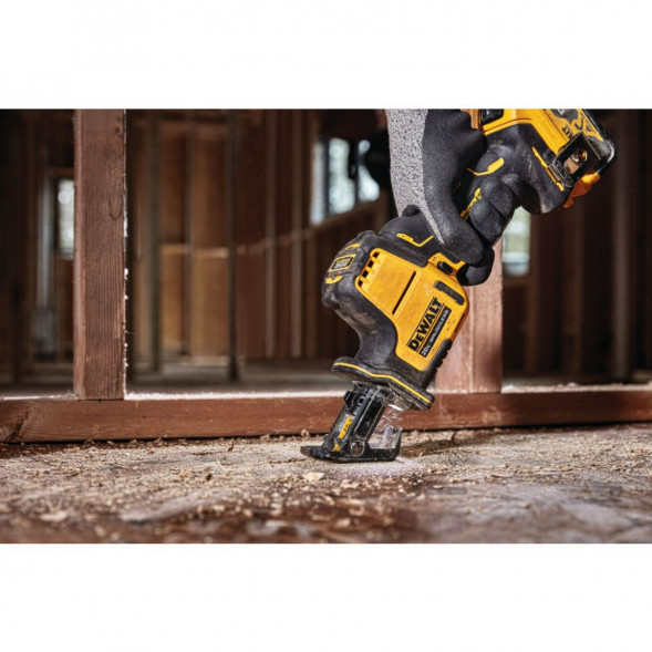 Аккумуляторная сабельная пила DEWALT DCS369NT, без АКБ и ЗУ, в кейсе TSTAK в Хабаровске