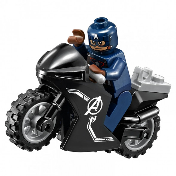 Конструктор LEGO Super Heroes 76032 Погоня на Квинджете Мстителей в Хабаровске