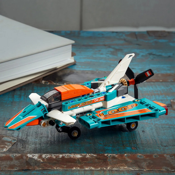 Конструктор LEGO Technic 42117 Гоночный самолёт в Хабаровске