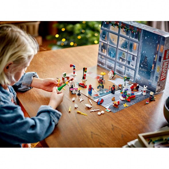 Конструктор LEGO Super Heroes 76293 Новогодний календарь Человек-паук, 2024 в Хабаровске
