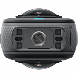 Экшн-камера Insta360 X5 (Essentials Bundle)