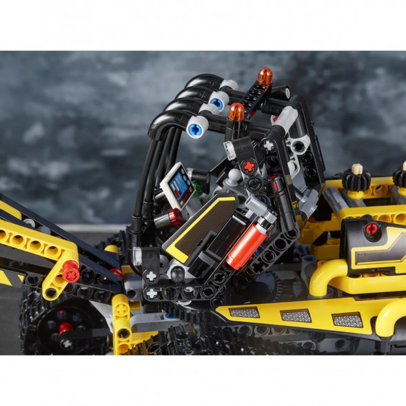 Конструктор LEGO Technic 42094 Гусеничный погрузчик в Хабаровске