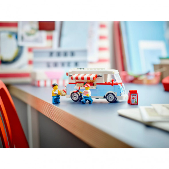 Конструктор LEGO Icons 40681 Ретро фуд трак в Хабаровске