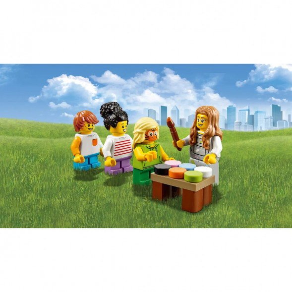 Конструктор LEGO City Town 60234 Комплект минифигурок Весёлая ярмарка в Хабаровске