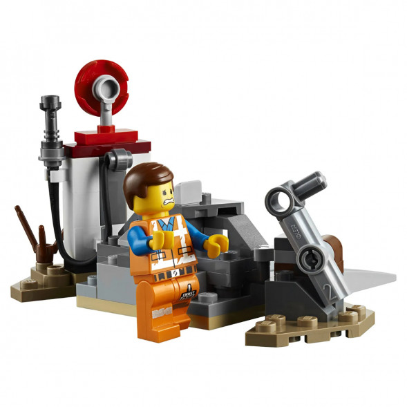 Конструктор LEGO Movie 70823 Трехколёсный велосипед Эммета в Хабаровске